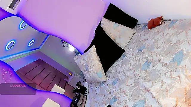 Shanelengel online show from March 2026 08:39:01 PM