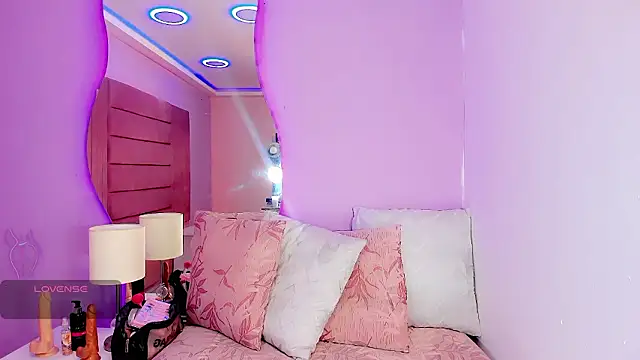 Shanelengel online show from March 2026 08:45:01 PM