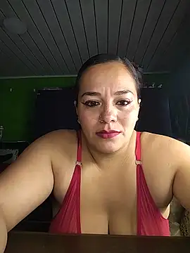 Snapshot of emily_sweet13 chatting on May 2026 02:12:01 PM emily sweet13 online show from May 2026 02:12:01 PM