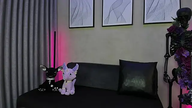 Morgan Hilll  online show from October 2025 11:55:01 AM