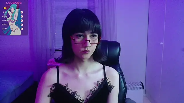 lewd pillows online show from March 2025 07:59:01 PM