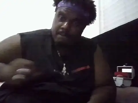 Snapshot of BigBossaNova69 chatting on May 2026 08:18:01 AM BigBossaNova69 online show from May 2026 08:18:01 AM