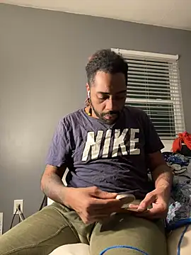 Snapshot of kaydazeed chatting on January 2025 04:25:02 AM kaydazeed online show from January 2025 04:25:02 AM