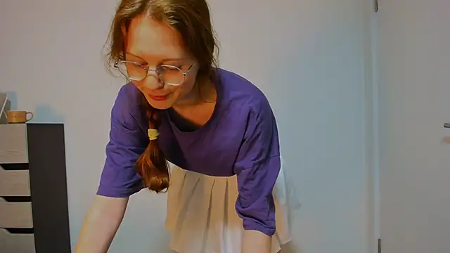 Fire Luna online show from February 2025 03:17:01 PM