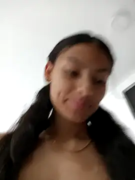 Snapshot of vanyacam_ chatting on February 2025 01:44:01 PM vanyacam  online show from February 2025 01:44:01 PM