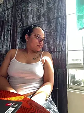 Snapshot of angela_angels_ chatting on June 2026 01:32:02 PM angela angels online show from June 2026 01:32:02 PM
