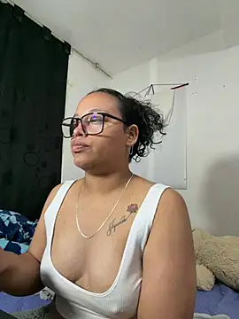 Snapshot of angela_angels_ chatting on July 2026 01:02:02 AM angela angels online show from July 2026 01:02:02 AM