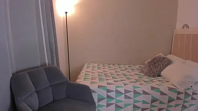 lulu rrussell online show from March 2026 04:23:01 AM