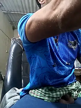 Snapshot of Priynkarani chatting on December 2025 03:18:02 PM Priynkarani online show from December 2025 03:18:02 PM