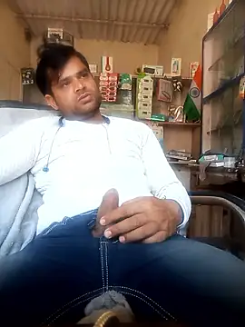 Snapshot of Priynkarani chatting on January 2026 06:08:01 AM Priynkarani online show from January 2026 06:08:01 AM