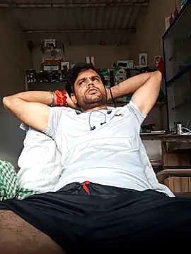 Snapshot of Priynkarani chatting on January 2026 11:59:02 AM Priynkarani online show from January 2026 11:59:02 AM