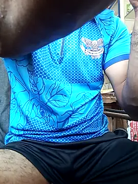 Snapshot of Priynkarani chatting on February 2026 07:12:02 AM Priynkarani online show from February 2026 07:12:02 AM