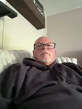 wildrocket02 online show from May 2026 12:54:02 PM