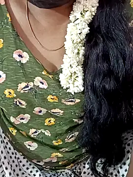 Snapshot of tamil-varshu chatting on December 2024 04:15:02 PM tamil-varshu online show from December 2024 04:15:02 PM