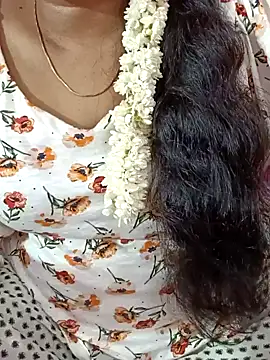 Snapshot of tamil-varshu chatting on December 2024 03:25:02 PM tamil-varshu online show from December 2024 03:25:02 PM