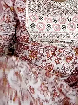 Snapshot of tamil-varshu chatting on December 2024 09:39:02 PM tamil-varshu online show from December 2024 09:39:02 PM