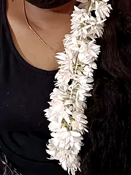 Snapshot of tamil-varshu chatting on January 2025 05:58:01 PM tamil-varshu online show from January 2025 05:58:01 PM