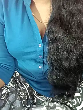 Snapshot of tamil-varshu chatting on January 2025 03:40:01 PM tamil-varshu online show from January 2025 03:40:01 PM