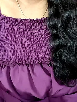 Snapshot of tamil-varshu chatting on January 2025 07:09:02 PM tamil-varshu online show from January 2025 07:09:02 PM