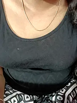 Snapshot of tamil-varshu chatting on February 2025 04:03:01 PM tamil-varshu online show from February 2025 04:03:01 PM