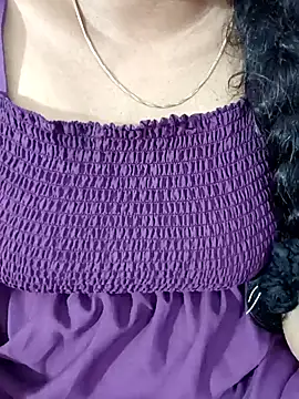 Snapshot of tamil-varshu chatting on February 2025 06:24:02 PM tamil-varshu online show from February 2025 06:24:02 PM