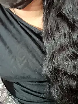 Snapshot of tamil-varshu chatting on February 2025 06:16:01 PM tamil-varshu online show from February 2025 06:16:01 PM