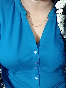 Snapshot of tamil-varshu chatting on February 2025 05:13:02 PM tamil-varshu online show from February 2025 05:13:02 PM