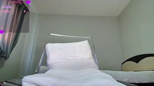 kyliejo18 online show from January 2025 06:41:02 AM