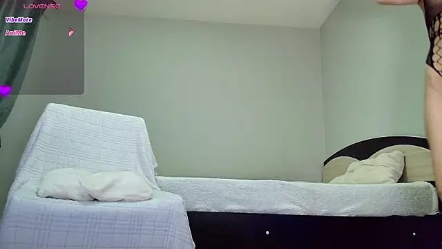 kyliejo18 online show from January 2025 03:34:02 AM