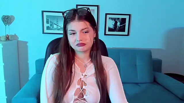 AdeliaKiss online show from January 2025 04:41:01 PM