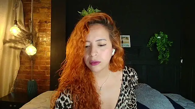 Snapshot of sahra_taylor_ chatting on April 2026 02:19:01 PM sahra taylor online show from April 2026 02:19:01 PM