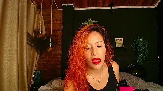 Snapshot of sahra_taylor_ chatting on June 2026 01:34:02 PM sahra taylor online show from June 2026 01:34:02 PM