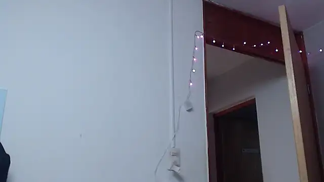 Snapshot of Nicol_Love0 chatting on February 2025 02:20:01 PM Nicol Love0 online show from February 2025 02:20:01 PM