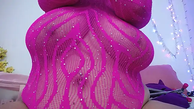 Snapshot of Nicol_Love0 chatting on January 2026 12:44:02 PM Nicol Love0 online show from January 2026 12:44:02 PM