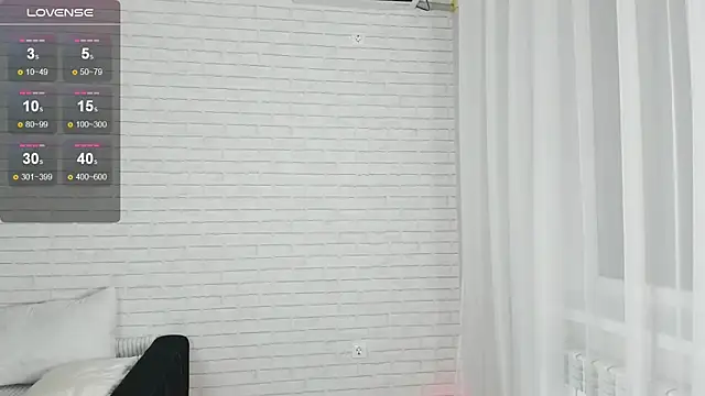 Snapshot of candyboofairy chatting on January 2025 10:48:01 PM candyboofairy online show from January 2025 10:48:01 PM