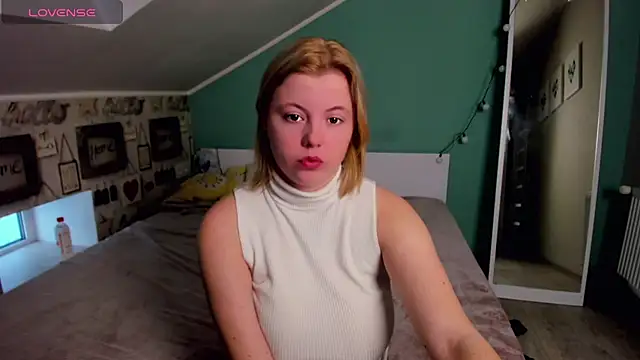 LillyDepp online show from December 2024 08:43:02 AM