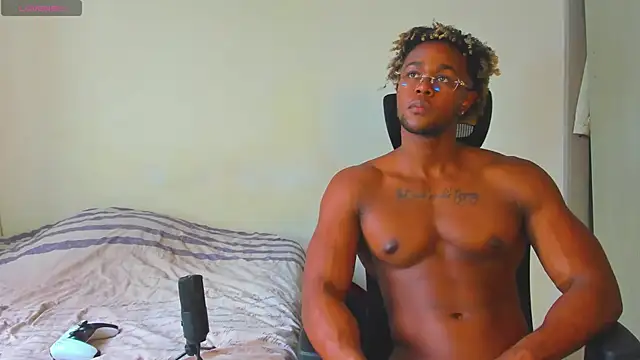 AdonisKnight online show from October 2025 10:08:02 PM