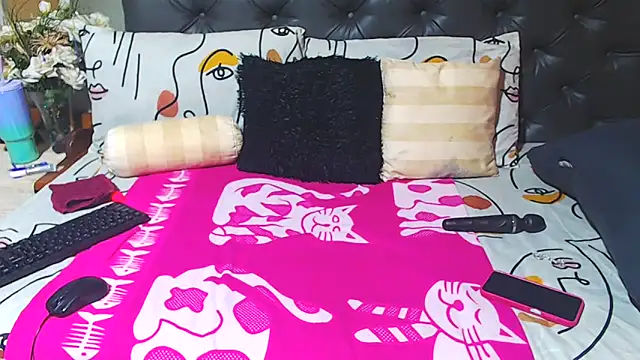 NunuBerry16 online show from April 2026 07:58:02 AM