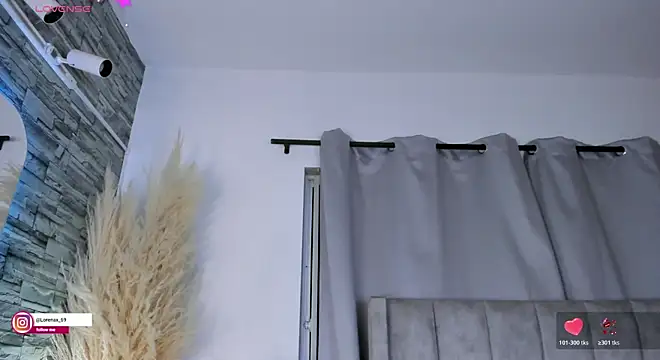 Snapshot of AmberGray_ chatting on May 2026 02:17:01 AM AmberGray online show from May 2026 02:17:01 AM