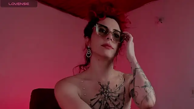 Borbala Iggy online show from December 2024 06:12:01 PM