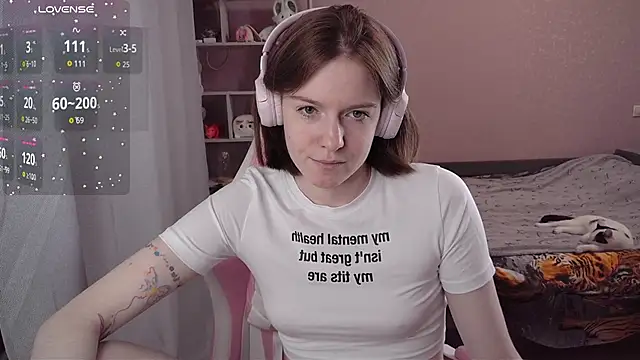 CassieJuice69 online show from November 2025 06:39:01 PM