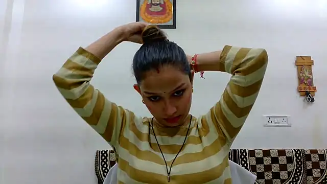 Aleena Rai online show from October 2025 07:44:01 PM