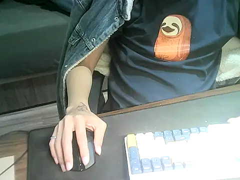 Snapshot of Ryan67533 chatting on November 2025 12:04:02 PM Ryan67533 online show from November 2025 12:04:02 PM