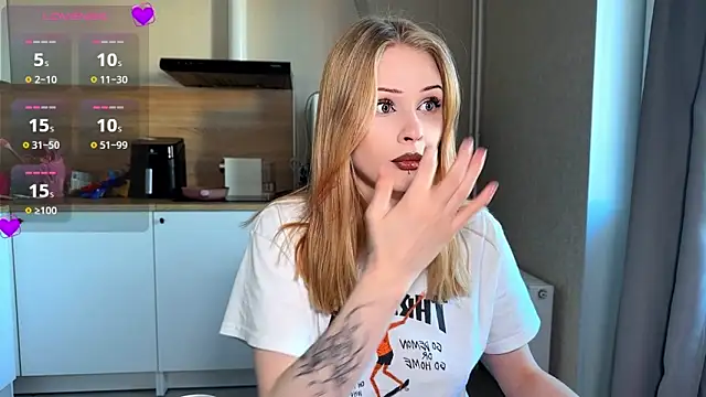 lisa barbie online show from April 2026 04:00:02 PM