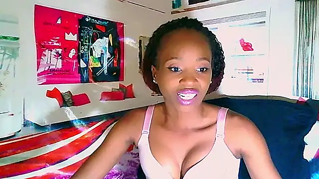 Snapshot of EbonyCreamy69 chatting on December 2024 07:03:02 PM EbonyCreamy69 online show from December 2024 07:03:02 PM