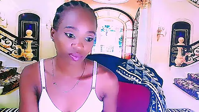 Snapshot of EbonyCreamy69 chatting on January 2025 01:10:01 AM EbonyCreamy69 online show from January 2025 01:10:01 AM