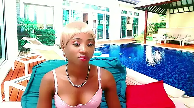 Snapshot of EbonyCreamy69 chatting on February 2025 12:35:01 AM EbonyCreamy69 online show from February 2025 12:35:01 AM