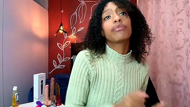 Zia Green online show from January 2025 12:18:01 PM