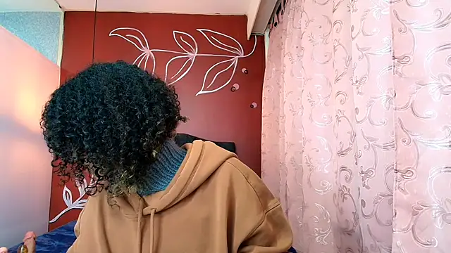 Zia Green online show from January 2025 12:02:02 PM