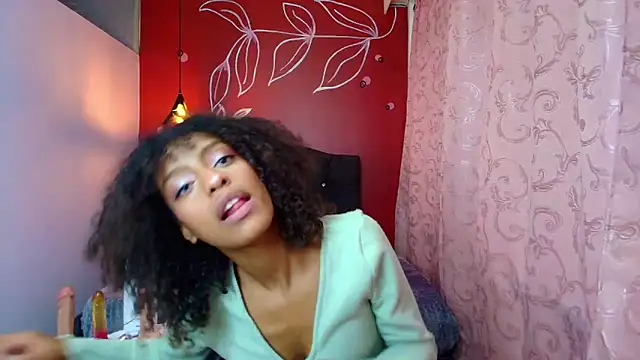 Zia Green online show from February 2025 03:37:02 PM